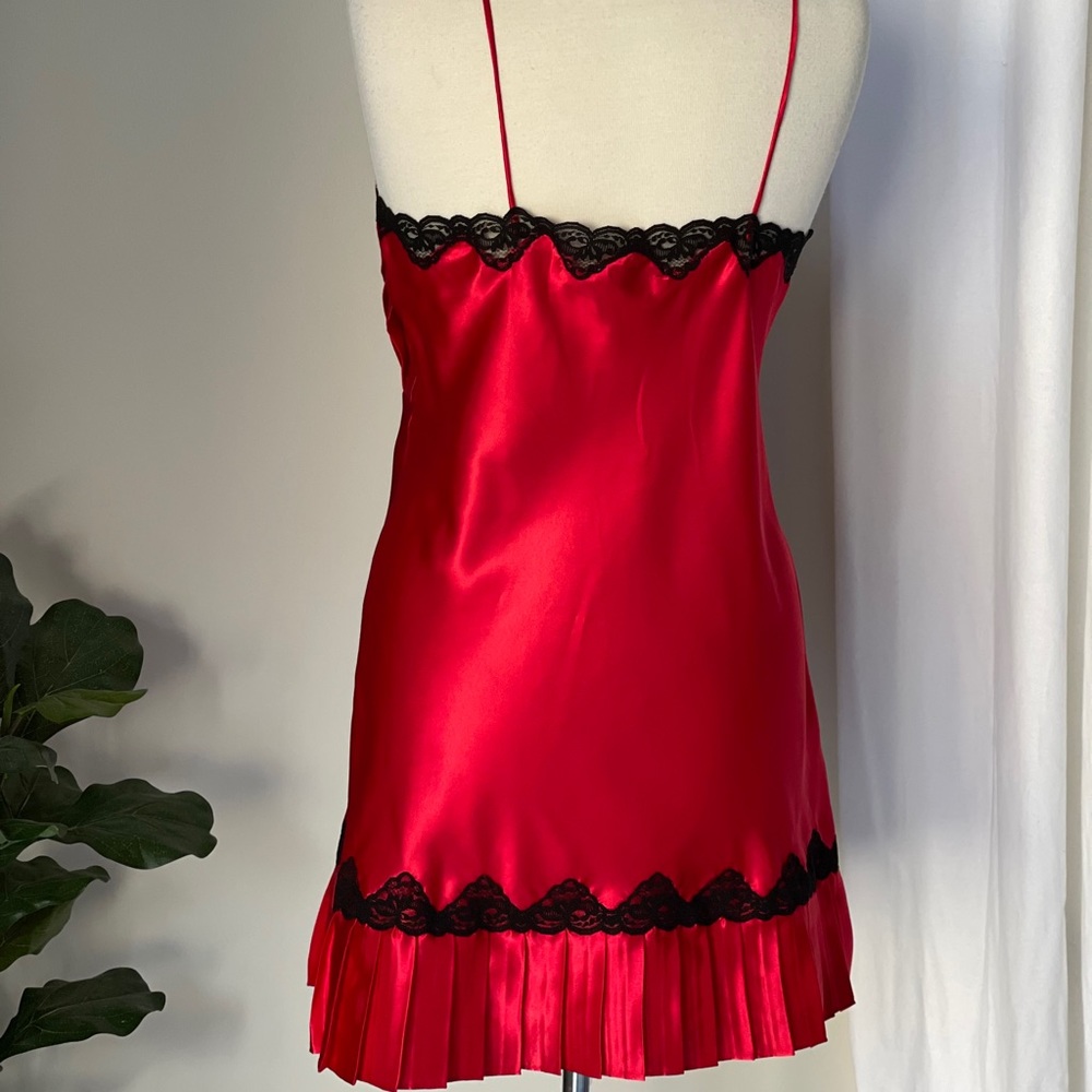 VTG Victoria’s Secret Slip Dress - Picture 7 of 7